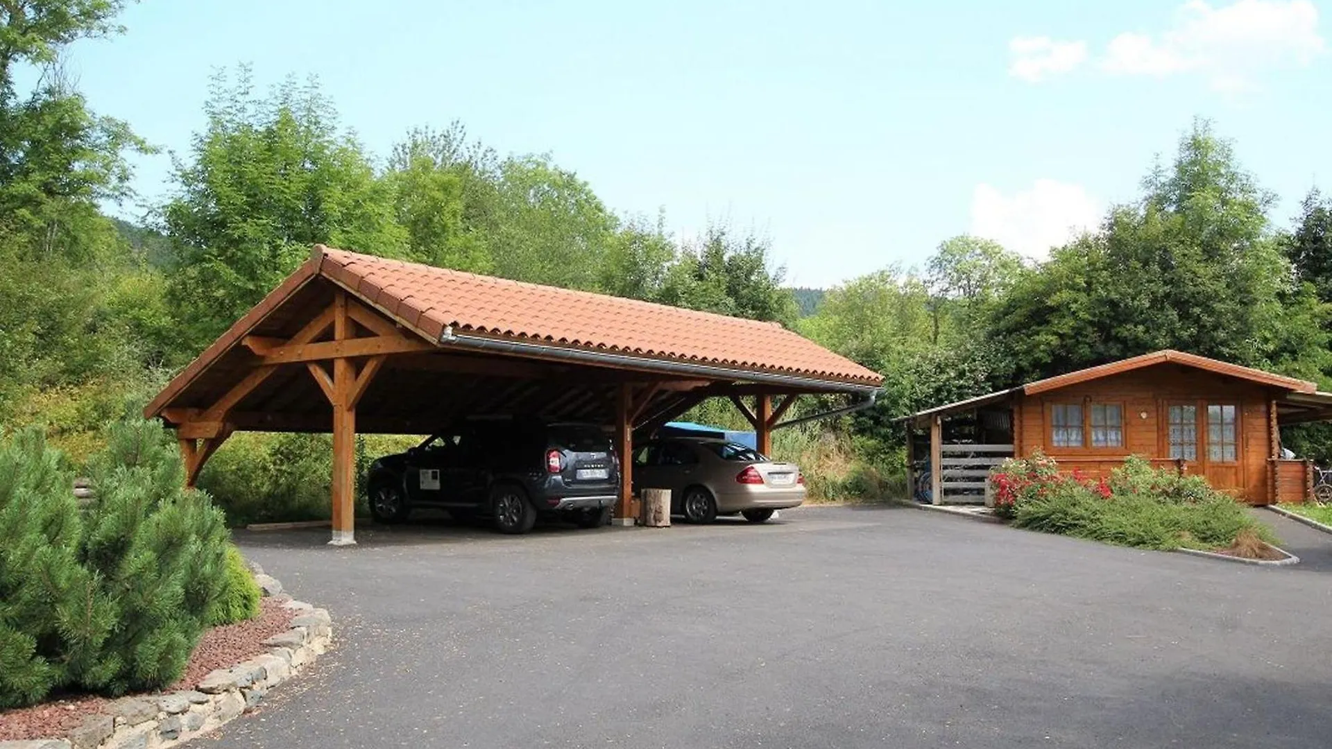 Bed & Breakfast Chambre Confortable Avec Wi-Fi, Parking Et Espace Bien-Etre Inclus - Fr-1-582-485 Saint-Privat-d'Allier